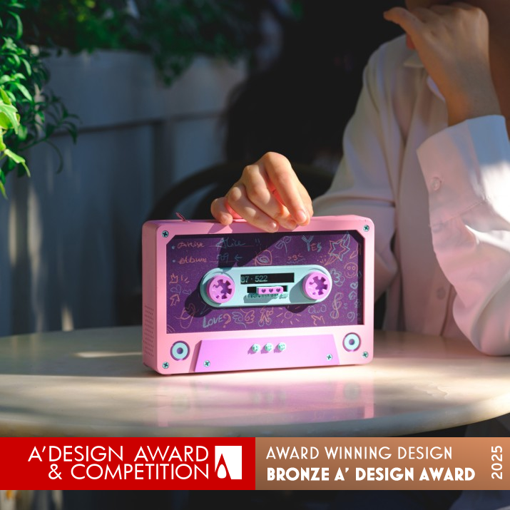 Nostalx Speaker by Yuqing Xiao, Menghai Xia and Siyu Zang