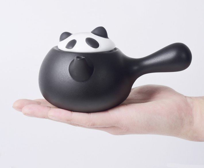 The Panda Themed Tea Set by Yan Luo and Jianan Yu